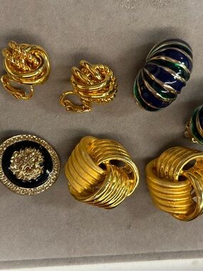 Lot of vintage earrings beautiful